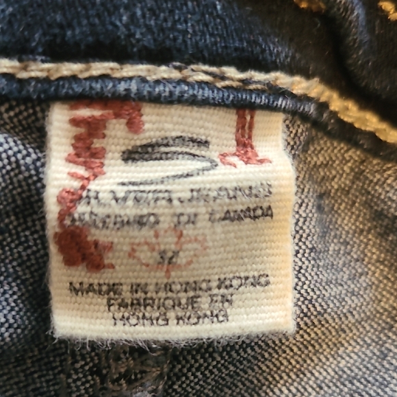 Silver Jeans Women's Dark Blue Capris - Picture 7 of 9